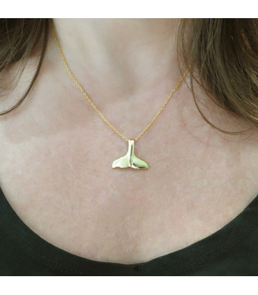 WHALE TAIL NECKLACE